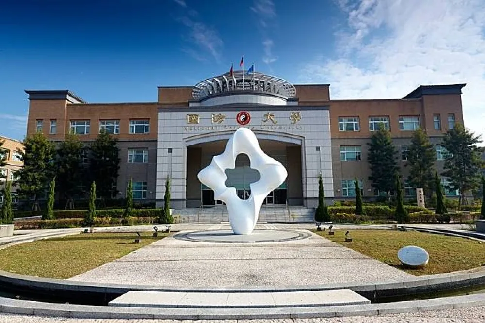 國防大學理工學院畢業擬可領交大文憑　網友諷：扶清滅交