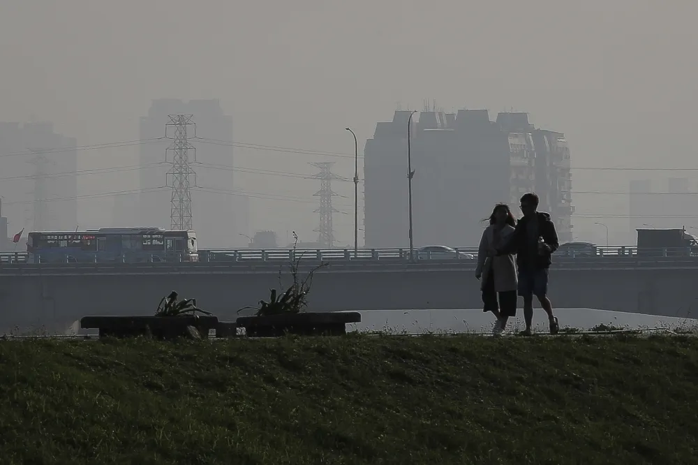 北部空污今晚趨緩　周六下探8℃