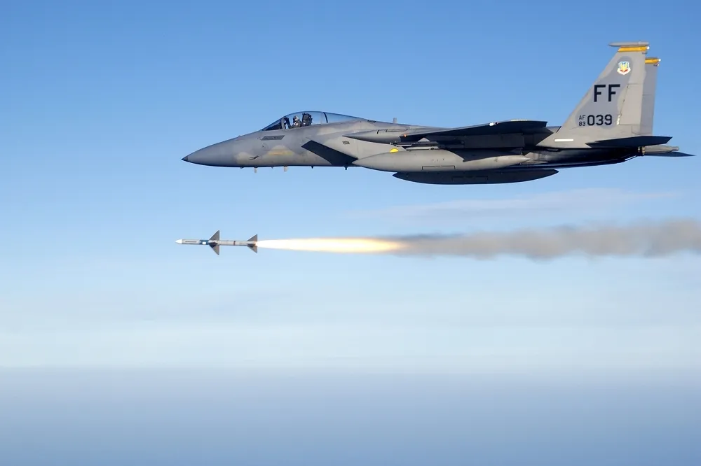 美方提升我空防戰力　有意將更敏感F-15戰機租借給台灣