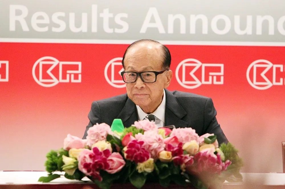 【香港富豪】李嘉誠90歲前夕宣布退休　長子李澤鉅接棒