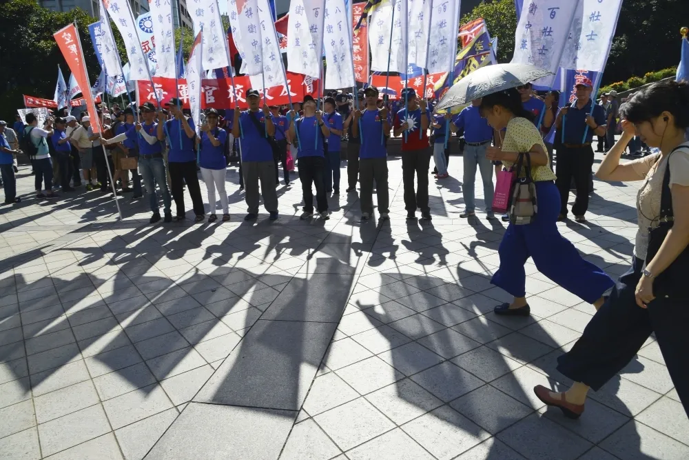 【對校、尉級較優】軍人年改俸率　綠委偏好「55+2％」方案