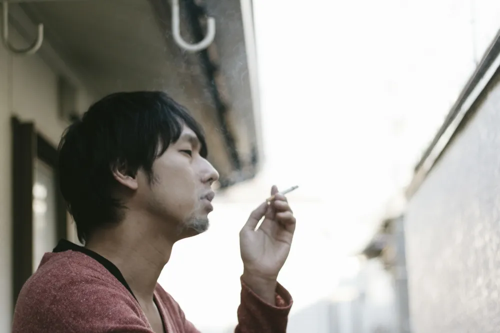 東京傳真：二手菸對策法通過　癮君子遊日本要注意