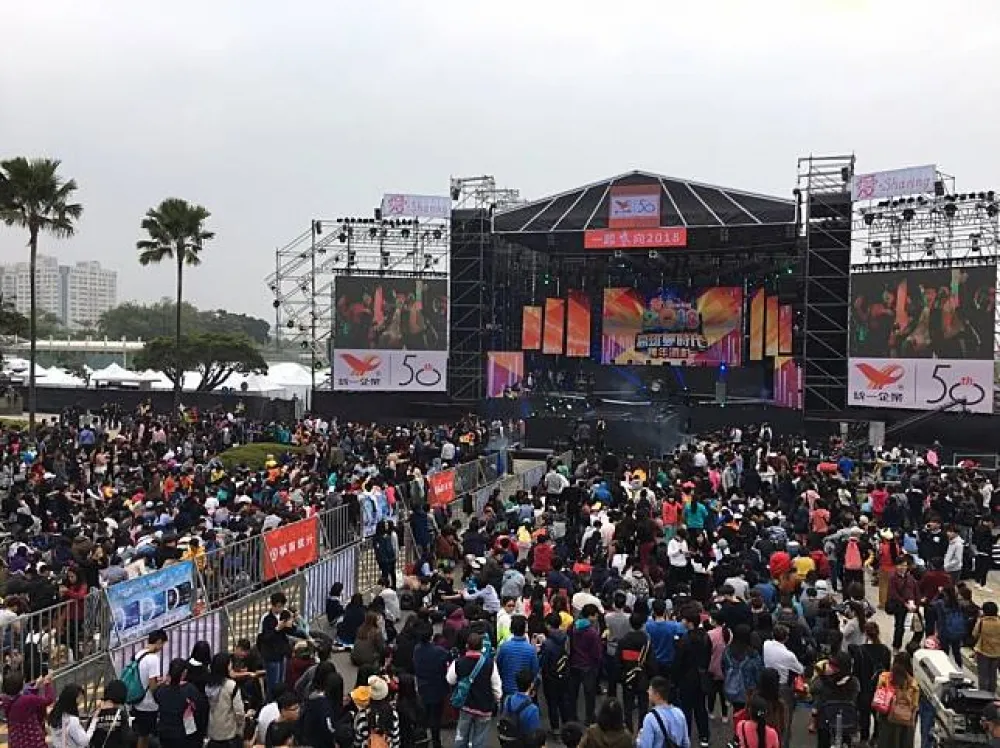 2018倒數計時 高雄夢時代跨年彩排已破萬人圍觀