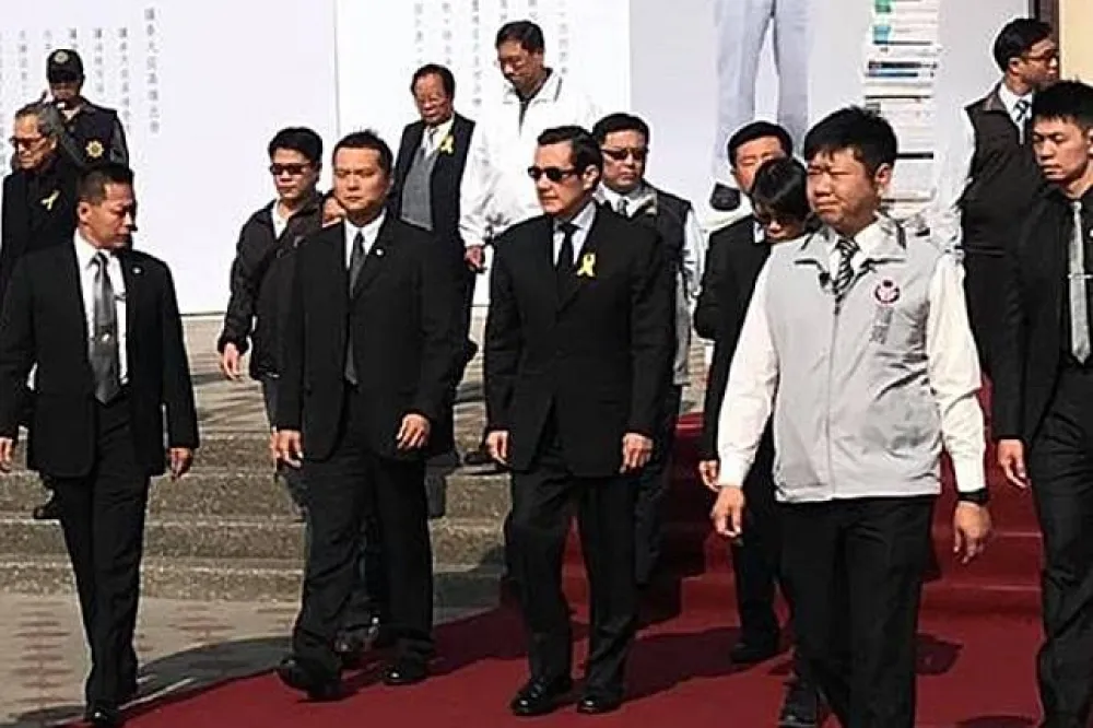 余光中告別式　政界文壇人士前往弔唁