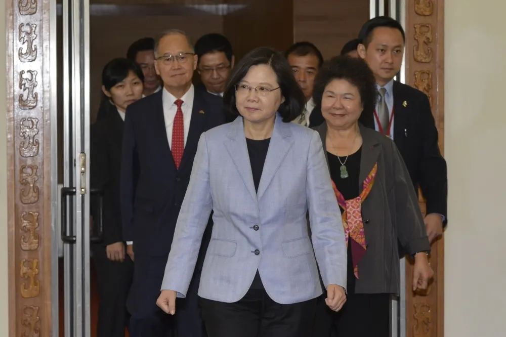 花文之爭　不是民進黨的家務事