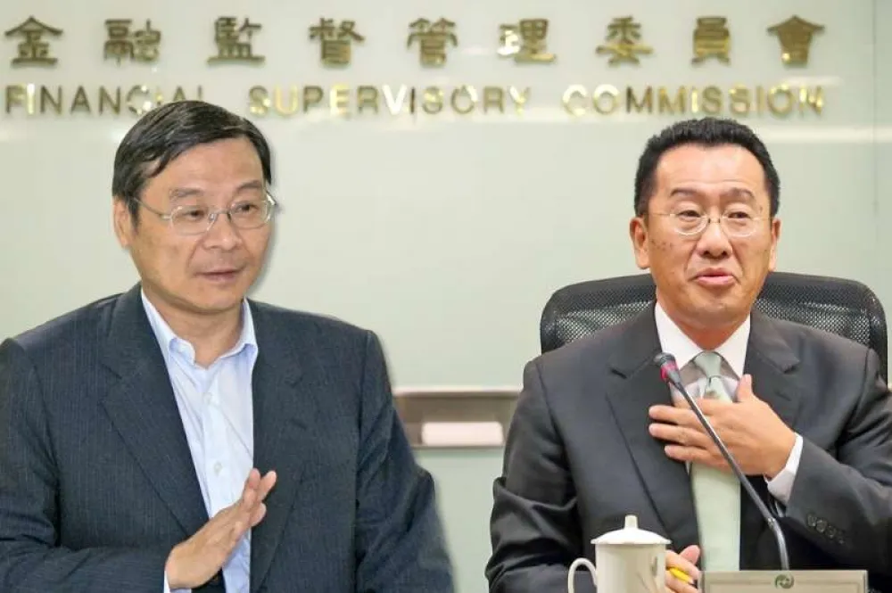 曾銘宗與顧立雄　誰專業？誰適任？