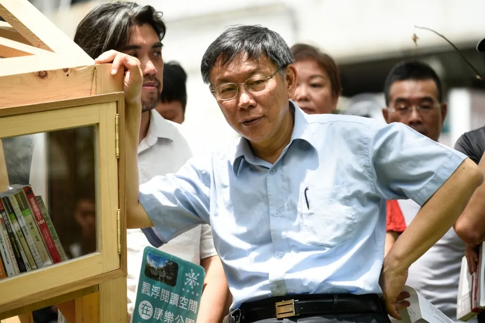 投書：政治評論員的中年焦慮