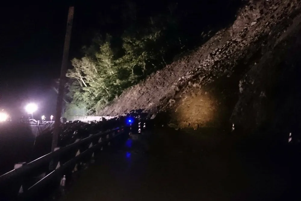 蘇花公路114.37K又坍方了　路斷8小時　