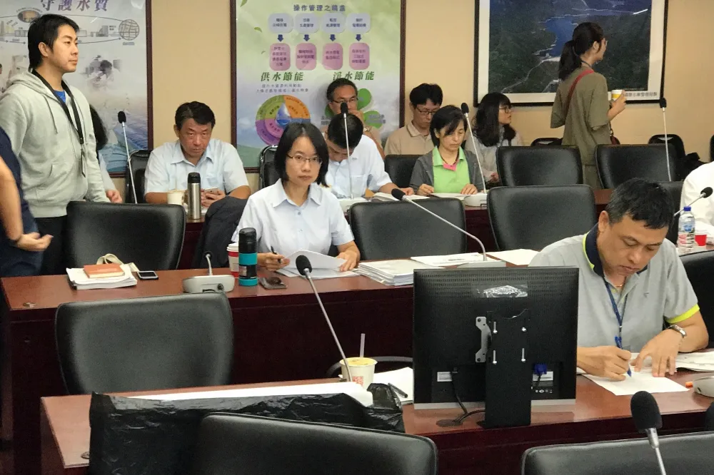 吳音寧議會報告果菜市場改建案　「開會次數」再成攻防焦點