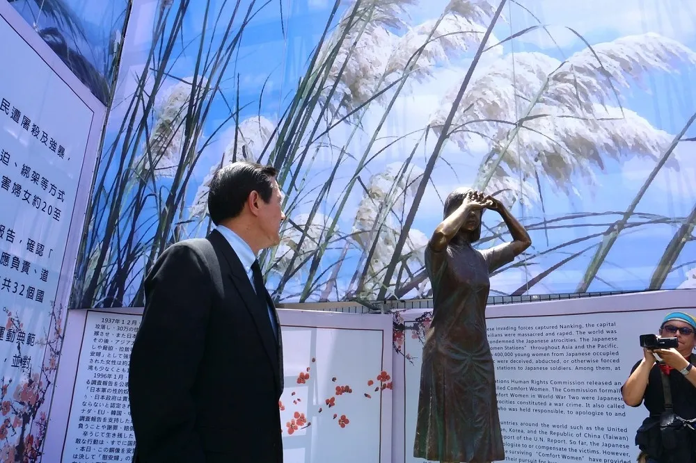 【日人踹慰安婦銅像】謝長廷嚴正譴責　並反對任何破壞日台友好行為