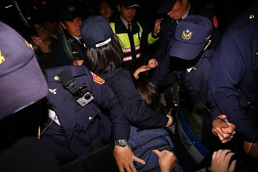 【抓捕律師記者】台權會台北律師公會痛批民進黨　要求懲處指揮官