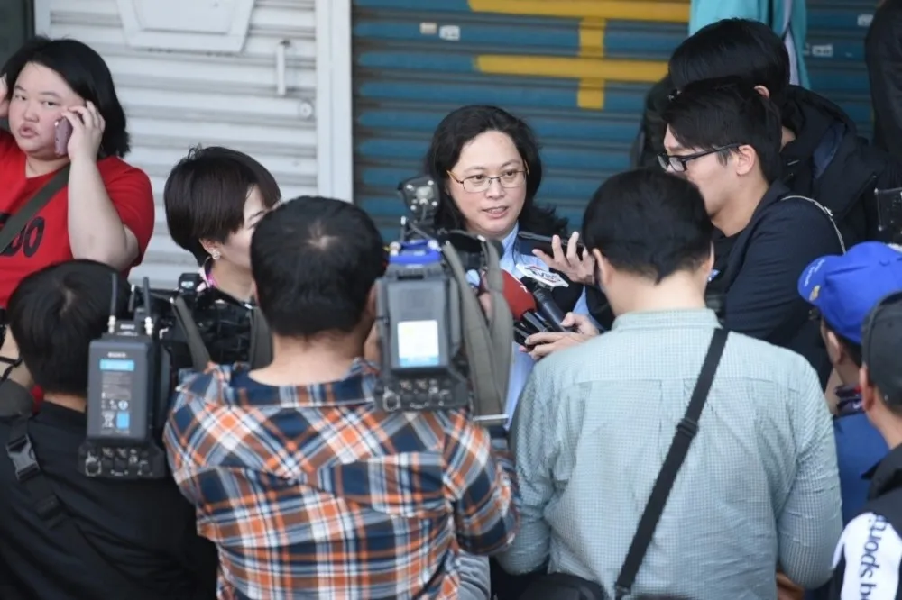 【勞團萬人遊行】賴香伶反對修法現身助陣　獲柯P准許