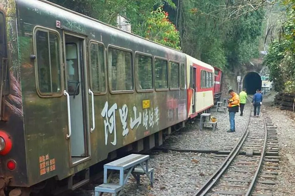 阿里山小火車1個月內出軌3次　管理處：出軌列車與上次不同