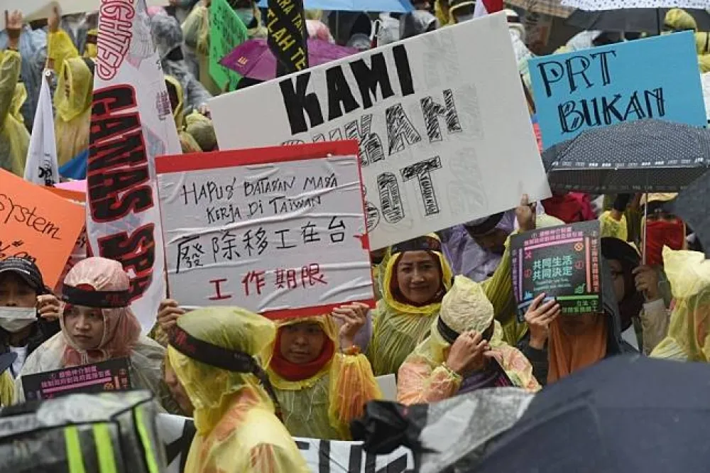 【直播】不畏風雨　移工上街爭公民權　
