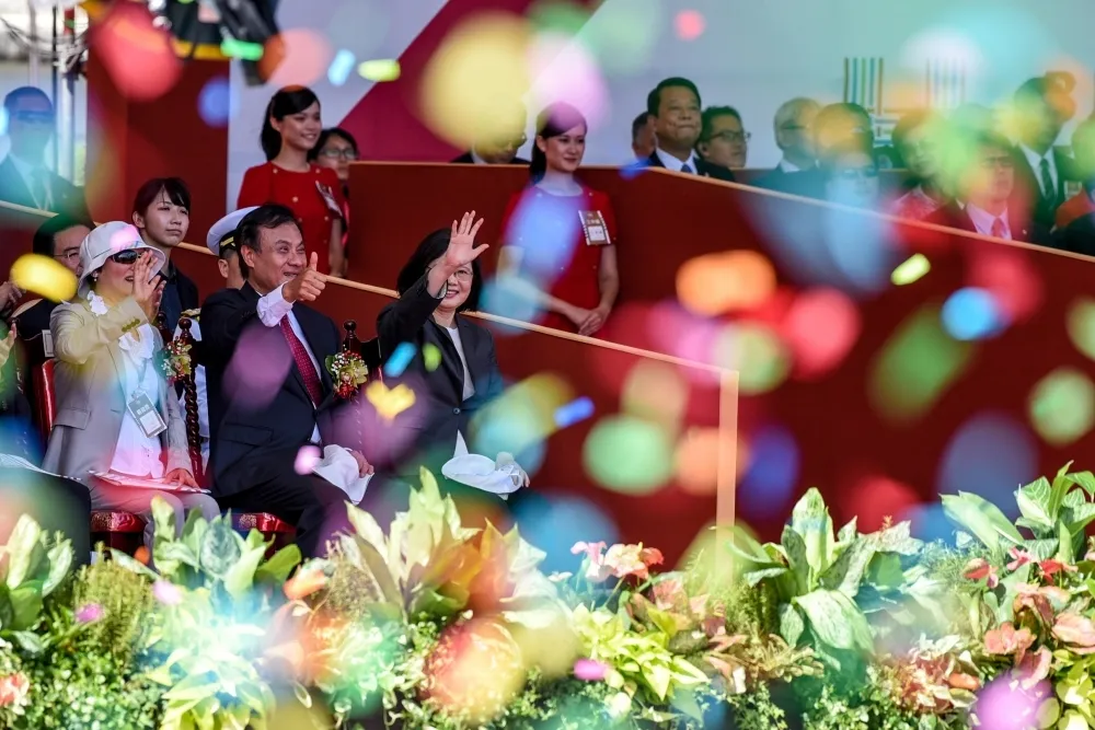 吾爾開希專欄：中華民國是個美好國家　祝妳生日快樂