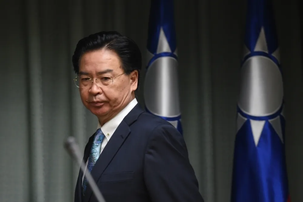 日本風災謝長廷挨轟反應慢　吳釗燮：他已體認到必須扮演的角色