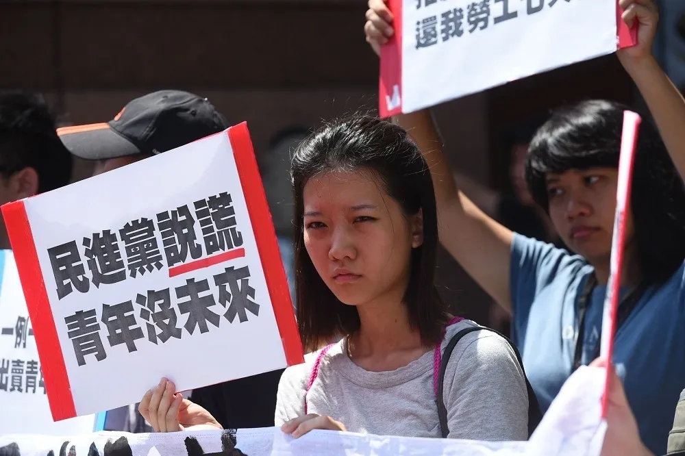 【你們支持勞基法修法嗎】學生跨校大串連　繼續施壓民進黨青年參選人