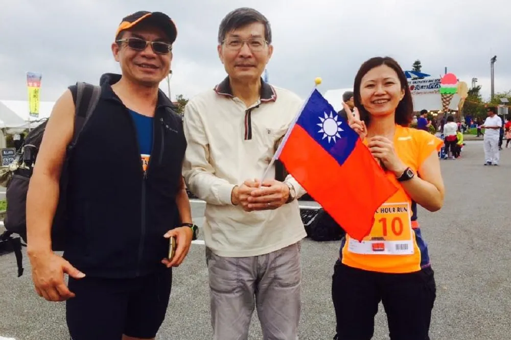 見蘇啓誠妻女相擁痛哭　謝長廷：有人磨刀霍霍，準備第二回合獵殺