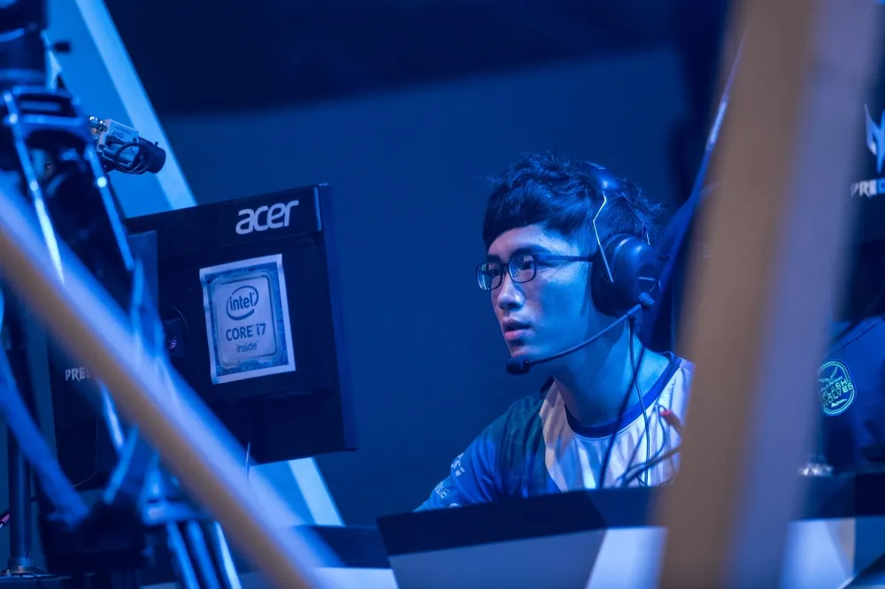 【英雄聯盟】夏季總決賽Game2：營運對決蠶食鯨吞　閃電狼學長無情奪賽點