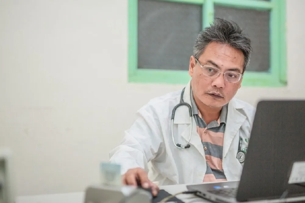 有最蔚藍太平洋陪伴，南迴公路依然寂寞而漫長……　超人醫師徐超斌