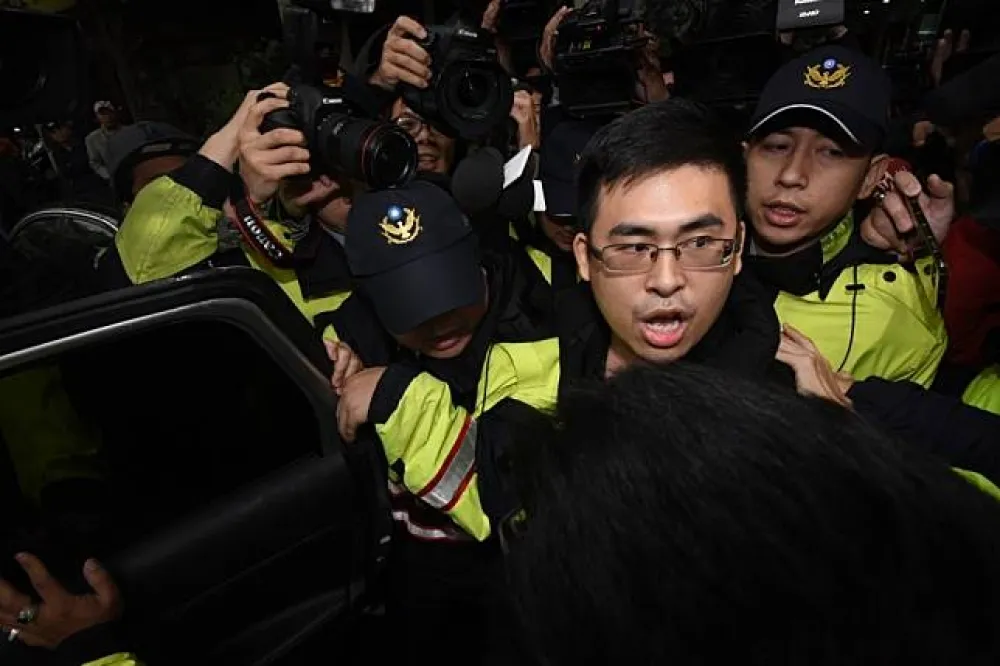 4名黨工遭拘捕　新黨：抓一個王炳忠，還有千千萬個王炳忠