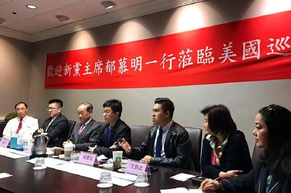 【新黨三劍客褒貶不一】王炳忠、侯漢廷網路聲量大　粉絲近30萬