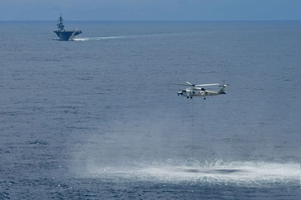 日本罕見公布潛艦軍演　意在牽制中國南海軍事化