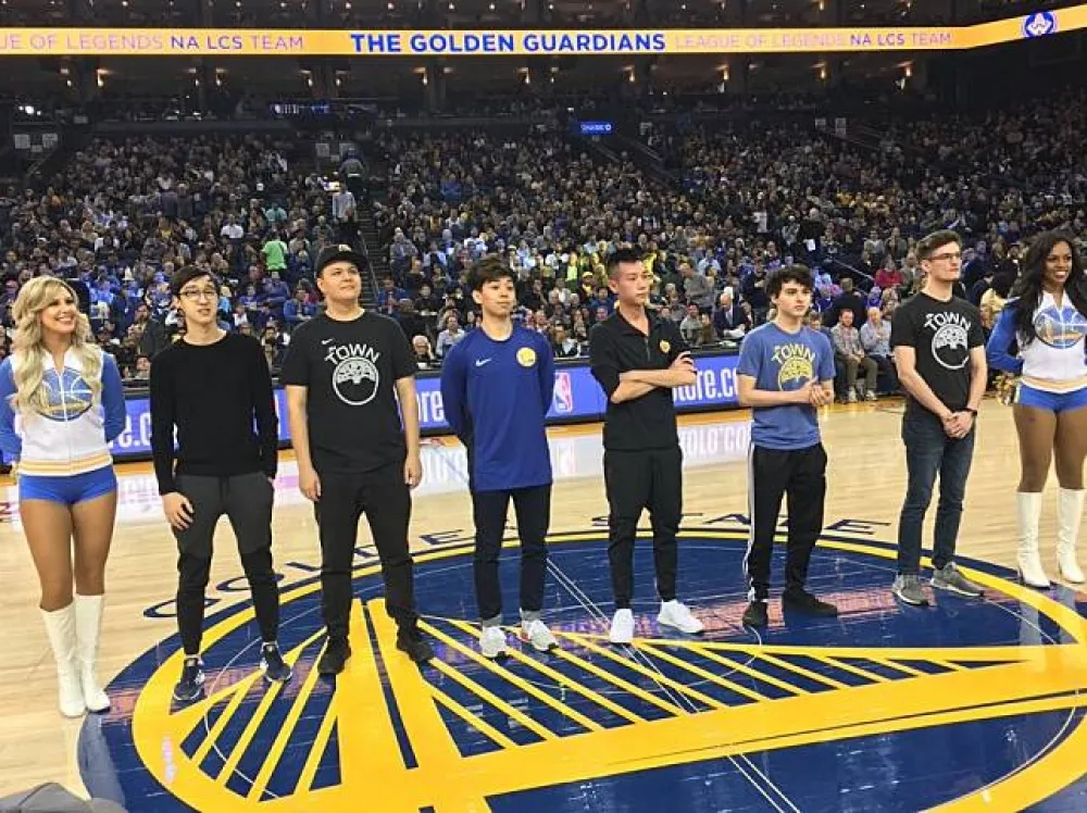 【英雄聯盟】NBA播音員不懂LOL？勇士隊主場錯喊ADD Carry超囧