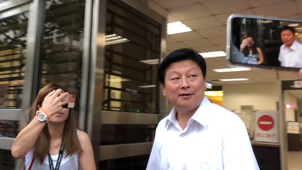 【直播】八個月後又一條好漢　傅崐萁入監