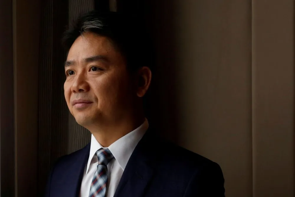 劉強東性侵細節曝光　被害女生：「已保留床單，證據不能弄丟」