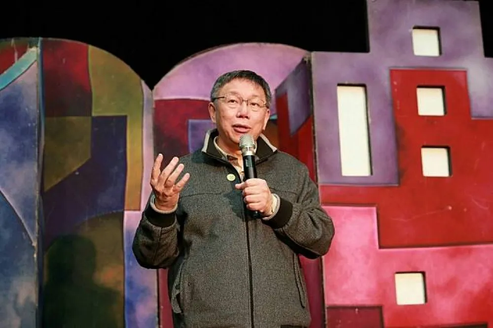 簡余晏：會休息一段時間　柯文哲慰留破局
