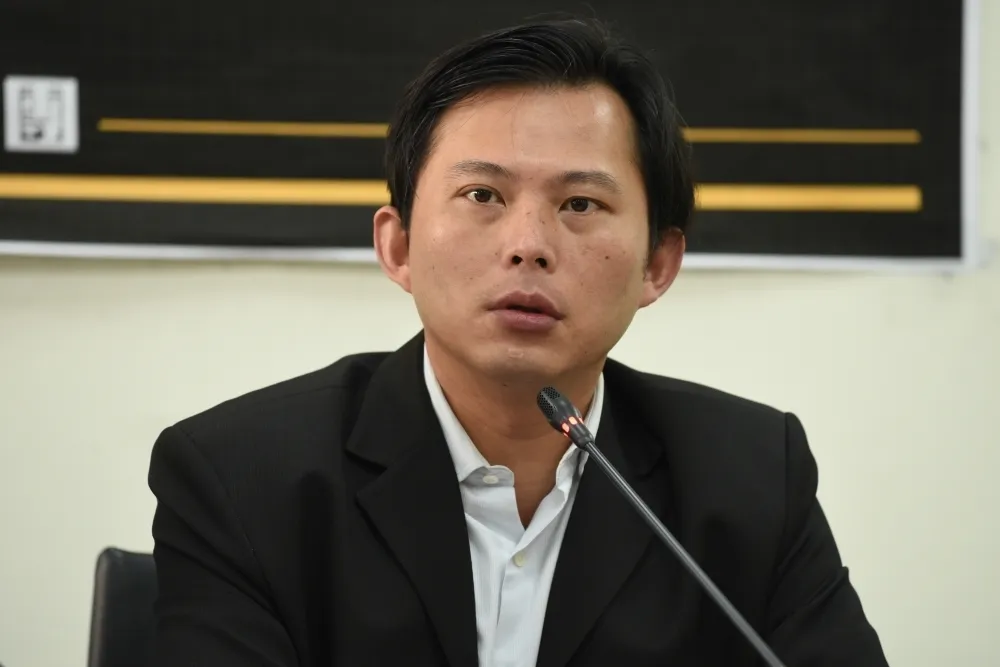 黃國昌這一仗充滿了卡夫卡式的荒謬