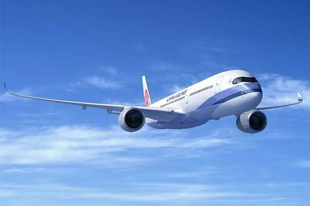 3名日籍乘客酒醉攻擊空服員　華航班機緊急折返送交航警