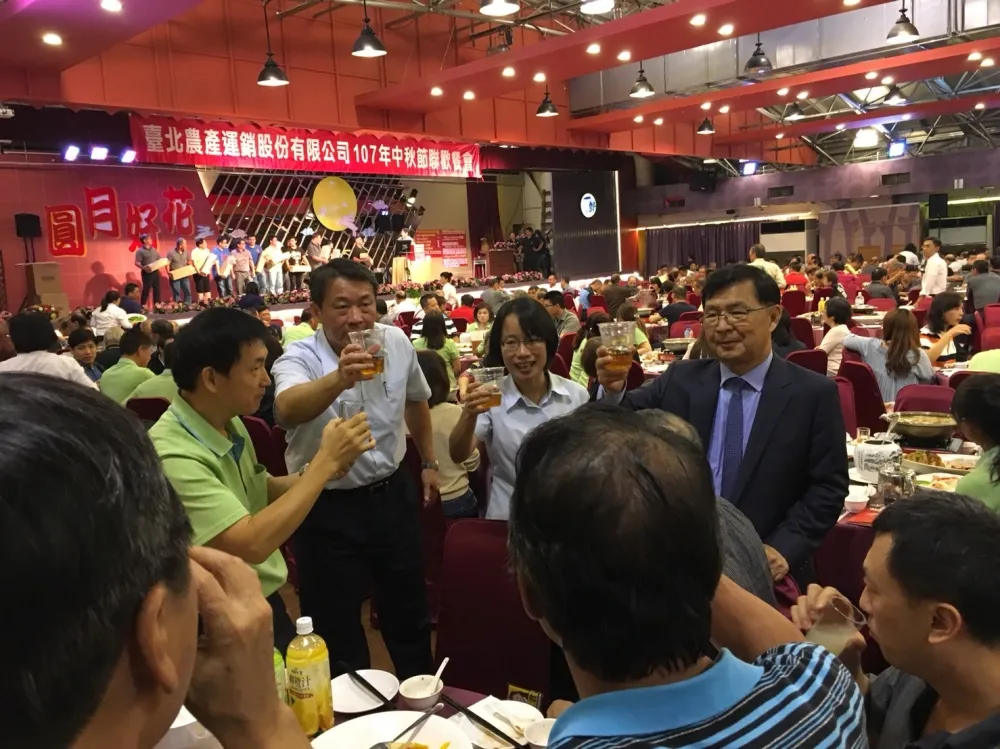 【直擊】北農中秋聯歡會　竟有參選人踩場發文宣