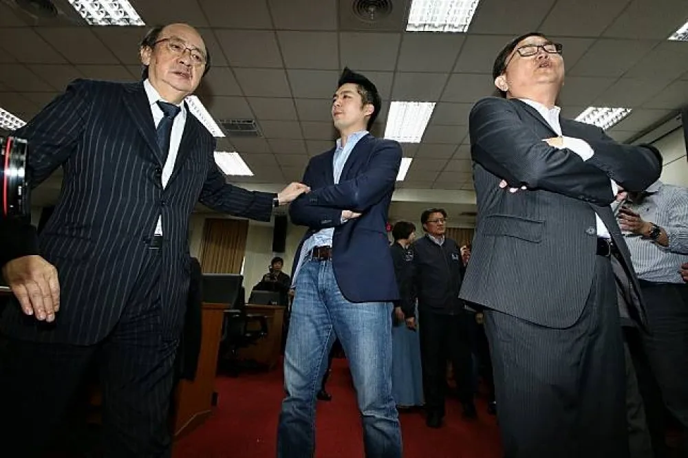 【勞基法修惡】防堵「站神」蔣萬安　綠委限制發言時間爆肢體衝突