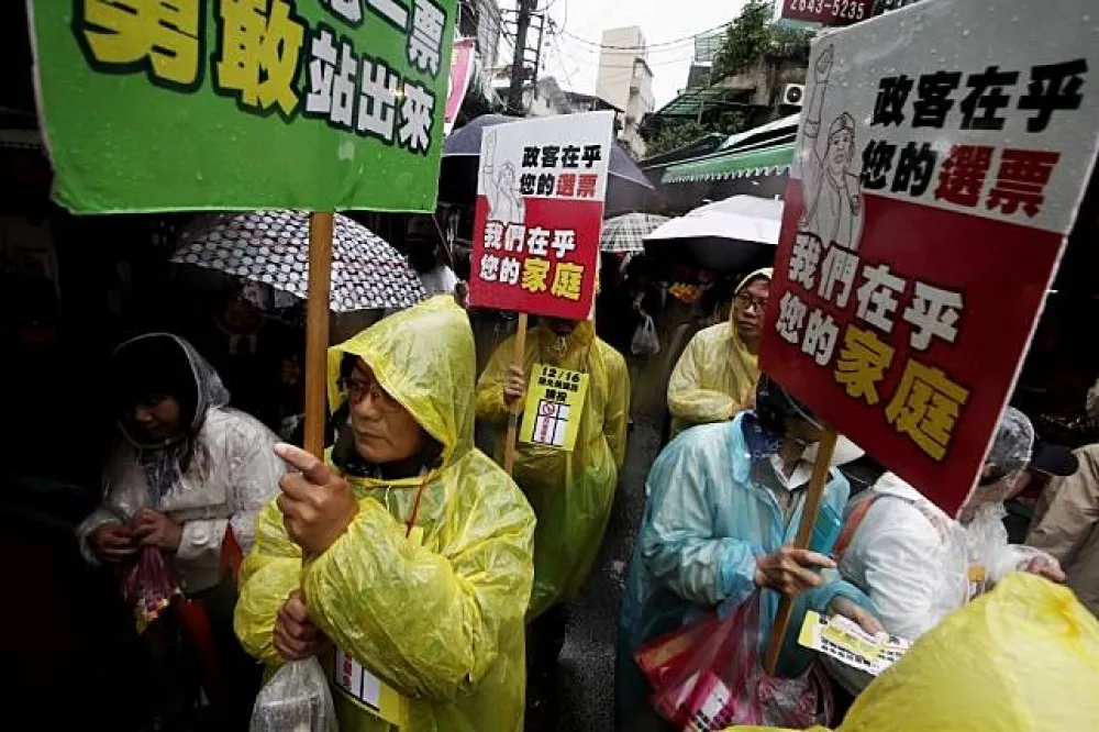 【倒數2周】汐止千人上街挺「罷昌」　八百壯士吳斯懷率隊參加