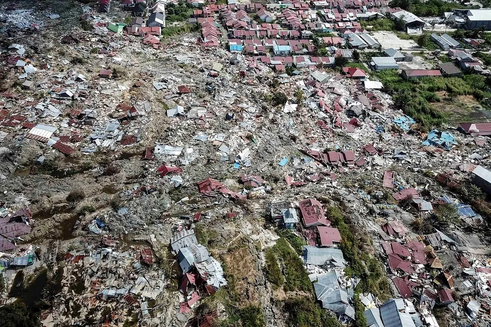 【地震海嘯已夠慘】印尼蘇拉威西島火山噴發　幸無人傷亡
