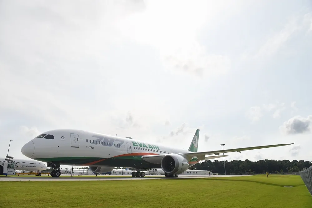 印尼籍旅客疑忘記吃糖尿病藥物　長榮班機上休克後送醫不治