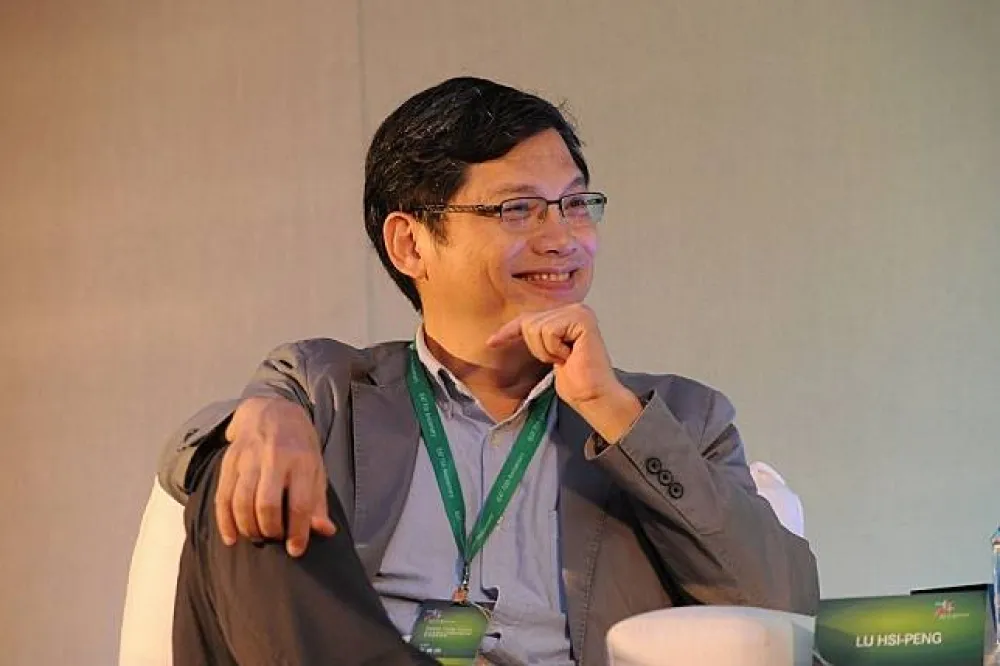 新任文大校長盧希鵬：我要幫父親的學校脫胎換骨
