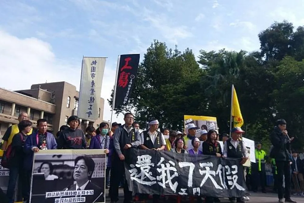 【直播】還我7天假　勞團今前往政院抗議