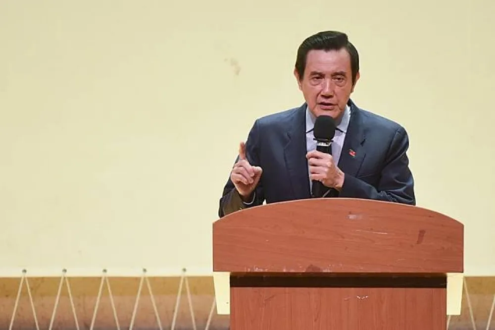 馬英九建議用保險付長照經費：否則照護員要做功德才能做下去
