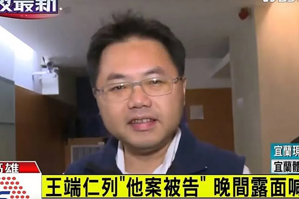 【25萬來源說法不一】王端仁稱保險金　母說中樂透