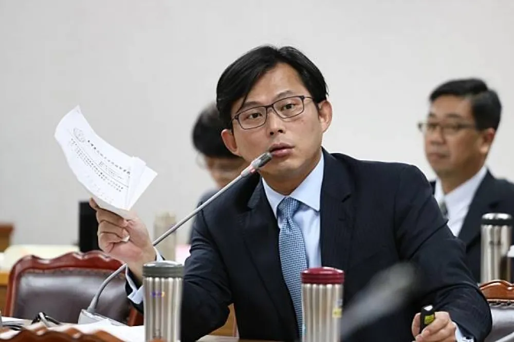 【獵雷案情不停歇】馬英九幫慶富喬貸款列機密　黃國昌要他：出來面對