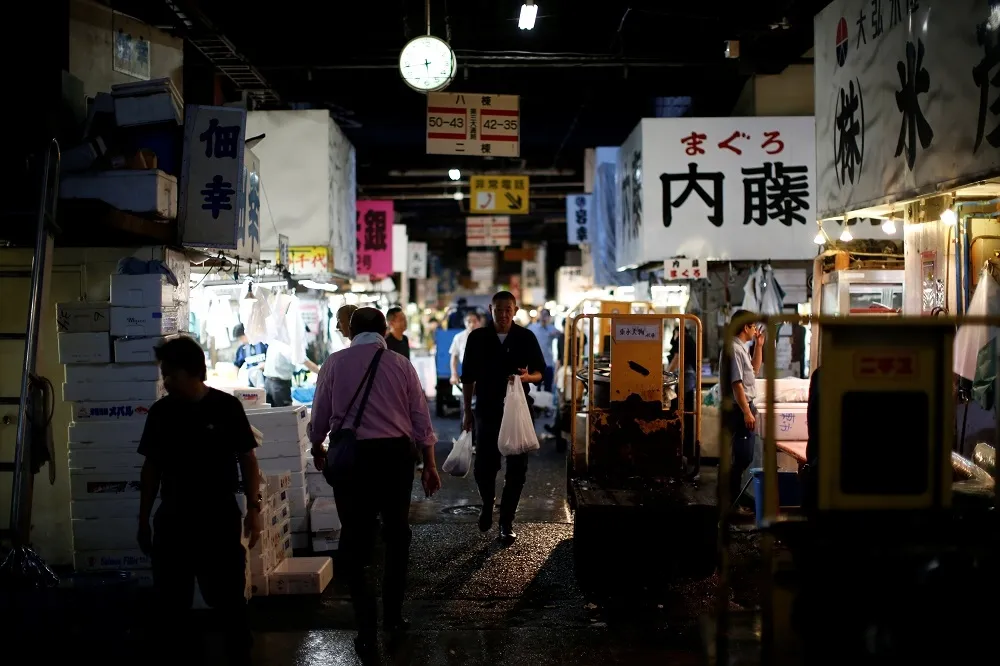 83年築地市場6日吹熄燈號　攤販、顧客不捨傳統風貌消失