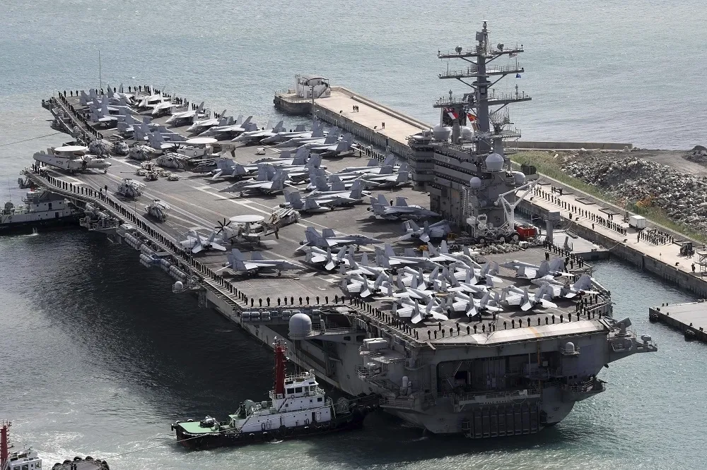 【第七艦隊又出事】美國海軍飛機下午墜毀琉球海域　