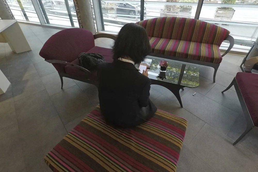 孟宏偉「畢生追求中國法治」　妻秀「匕首」圖暗示恐遇險