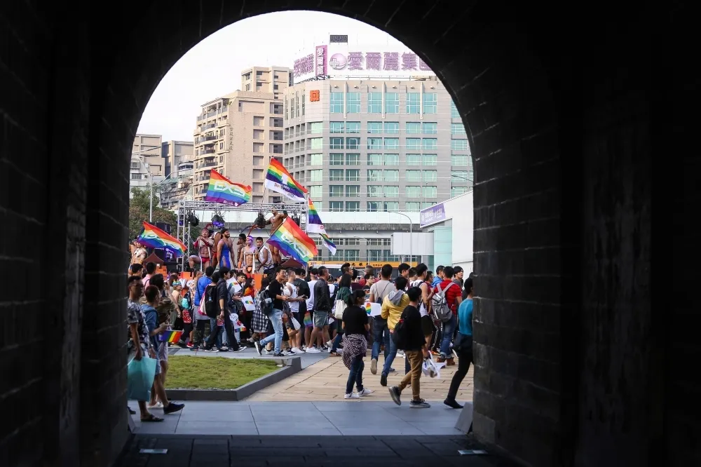投書：LGBT將自己的地位提昇到等同上帝　是最大過犯（再回應歐陽文風）