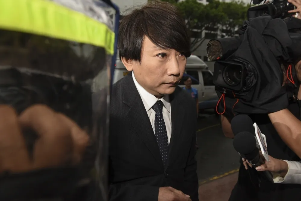 秦偉性侵判8年恐畏罪潛逃　高院裁定限制出境出海