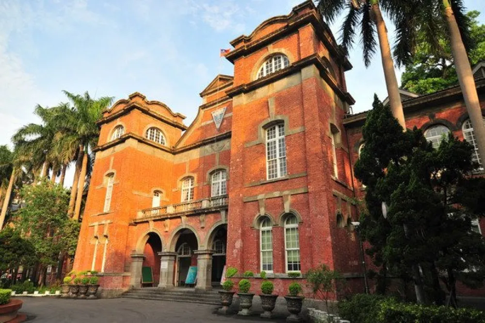 教訓那名建中學生才是不當行為