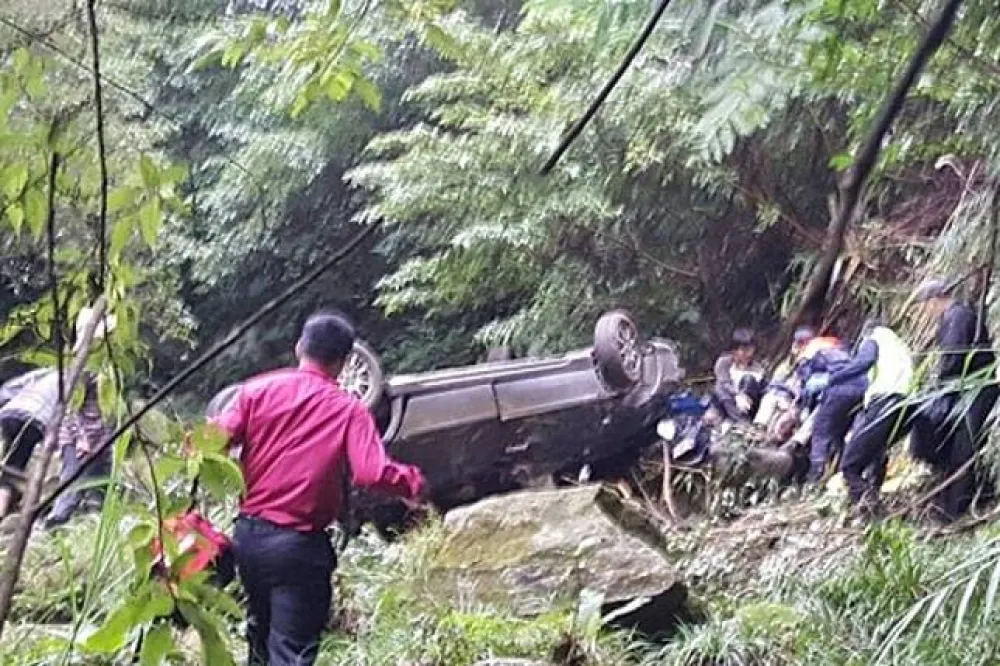 清大教授李家維21日開車墜谷　23日才被尋獲幸僅右眼輕傷